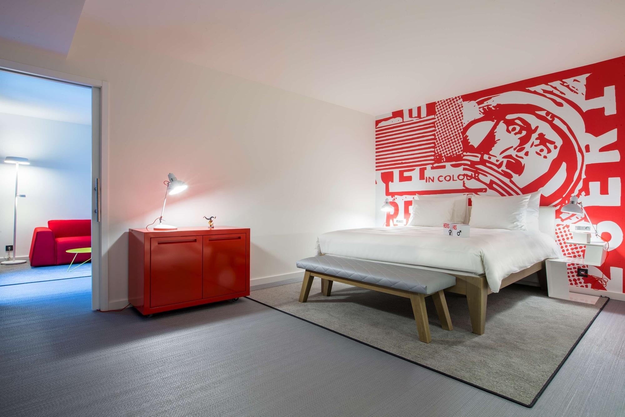 Hotel Radisson Red Brussels Ixelles Esterno foto