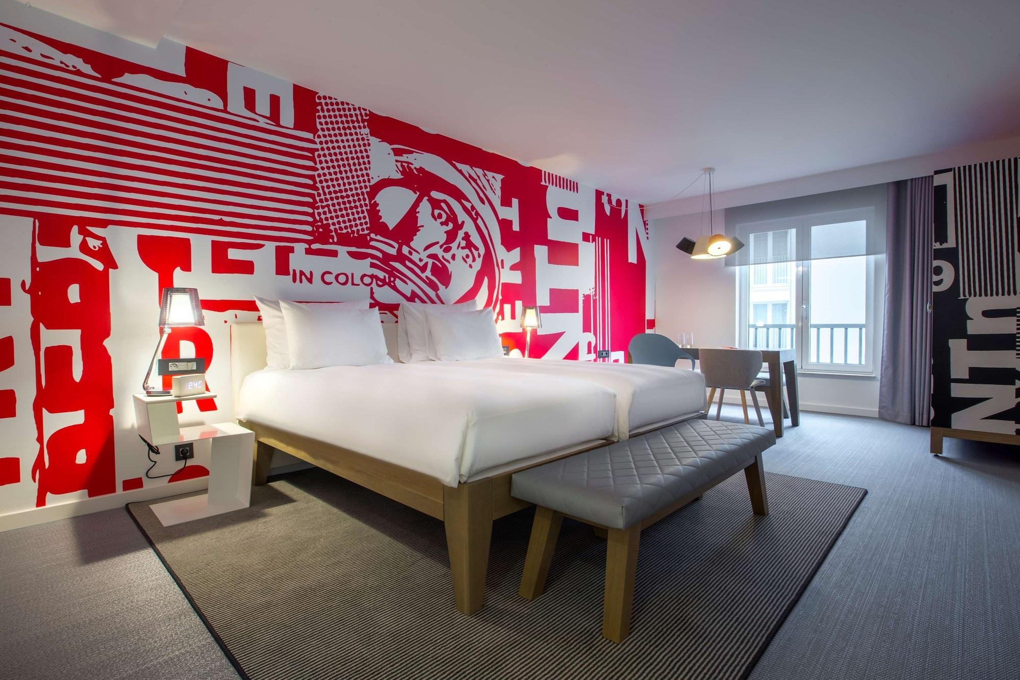 Hotel Radisson Red Brussels Ixelles Esterno foto