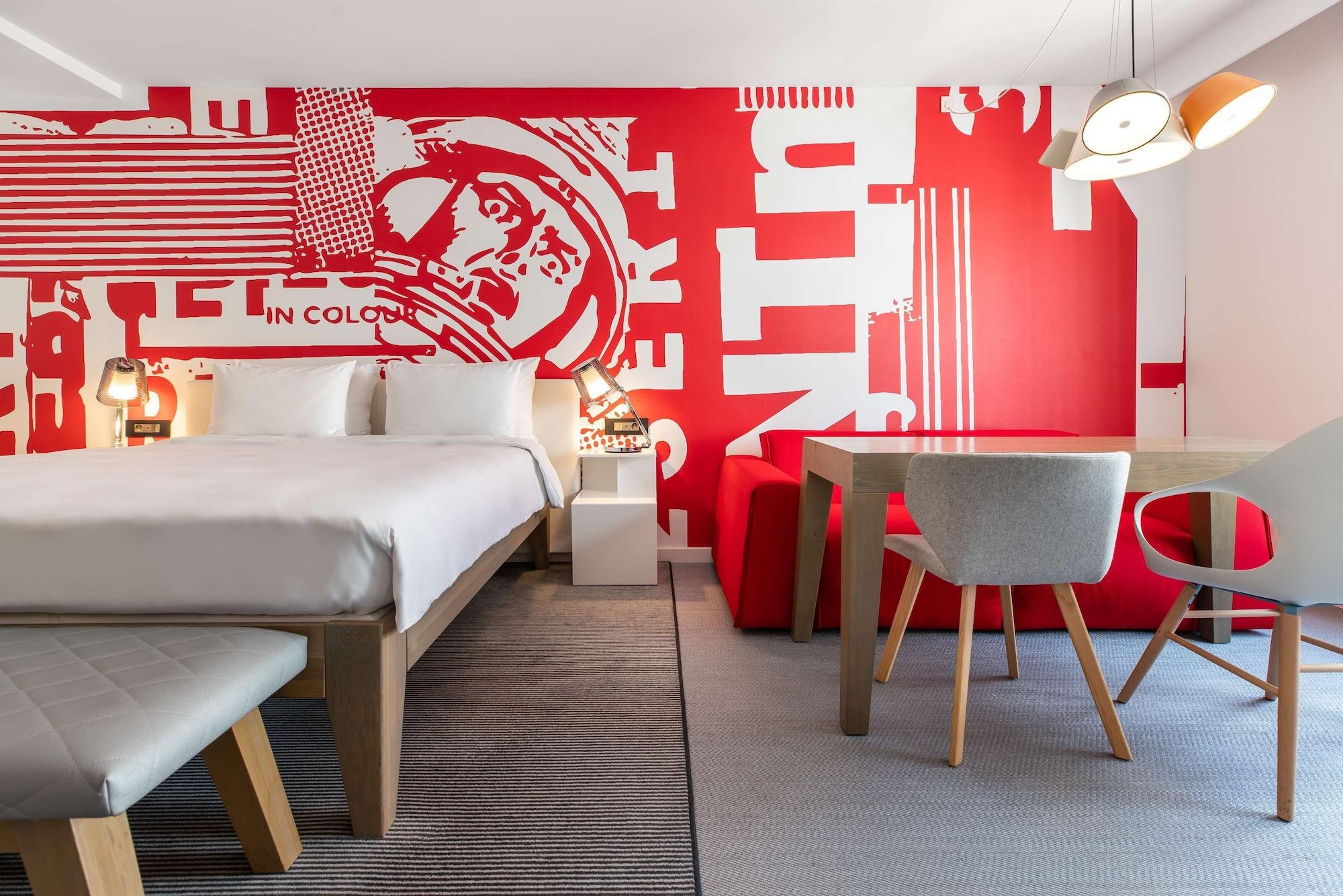 Hotel Radisson Red Brussels Ixelles Esterno foto
