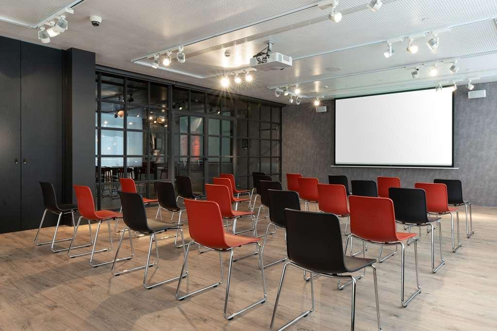 Hotel Radisson Red Brussels Ixelles Servizi foto