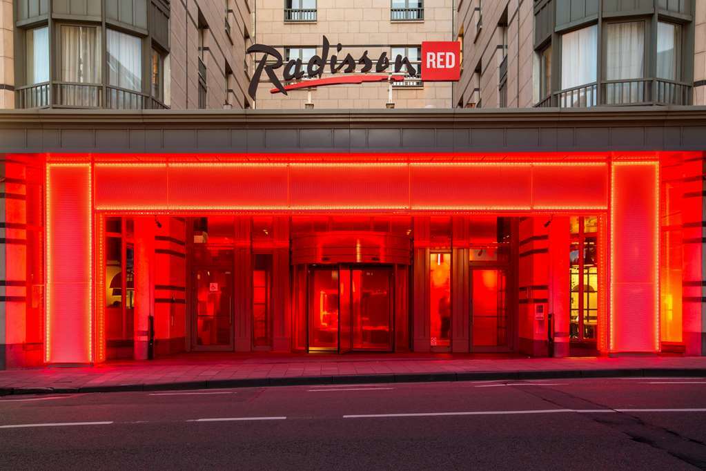 Hotel Radisson Red Brussels Ixelles Esterno foto
